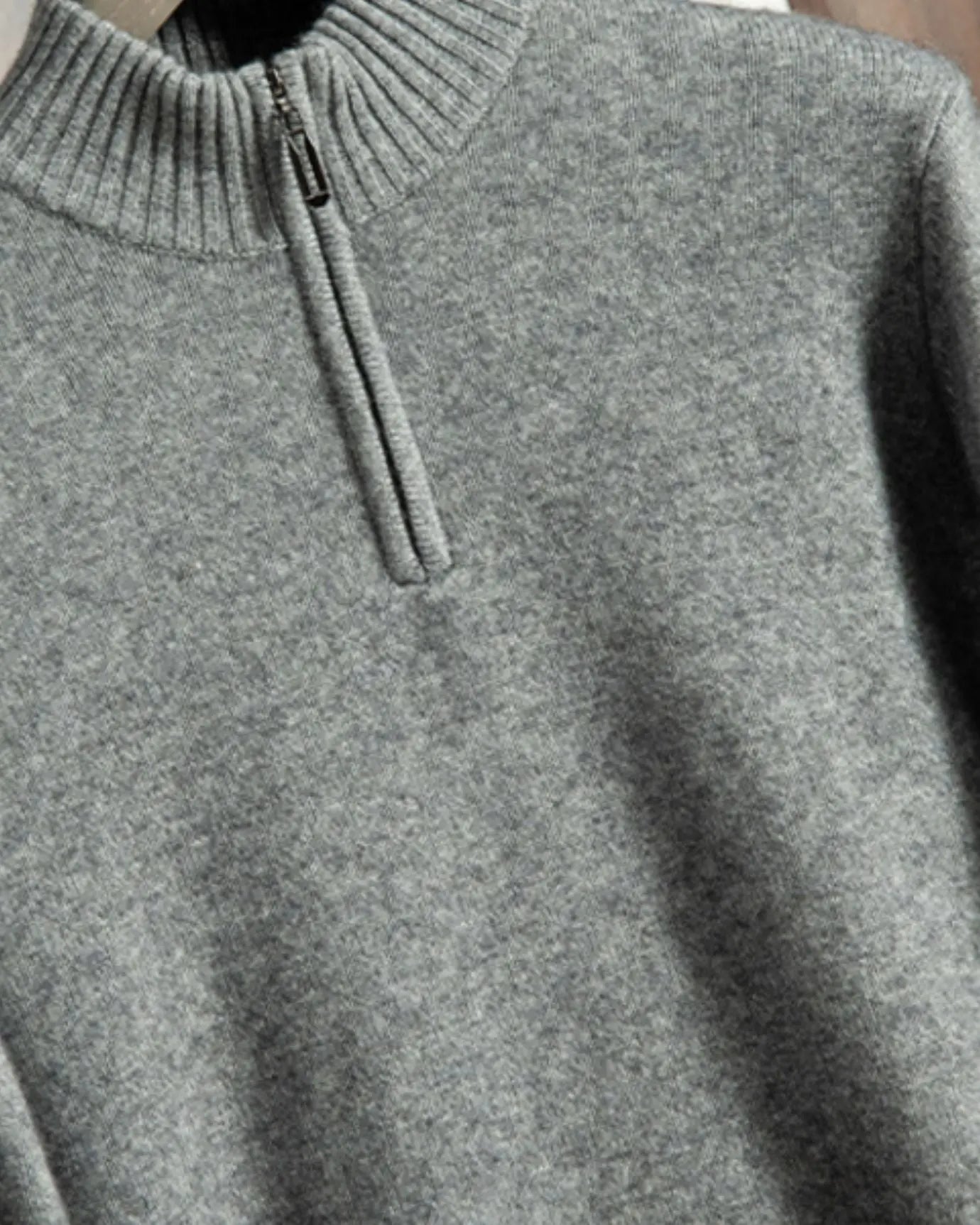 ByCastello | Halvzip