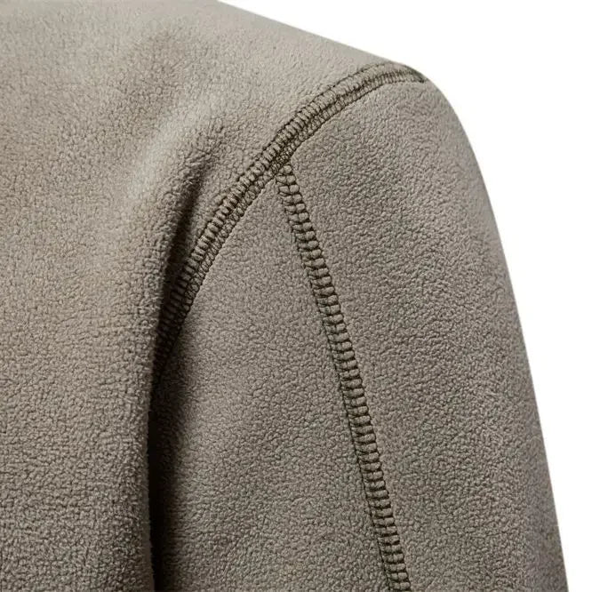 CLEEFF | Matteo Herrjacka i Stilren Design