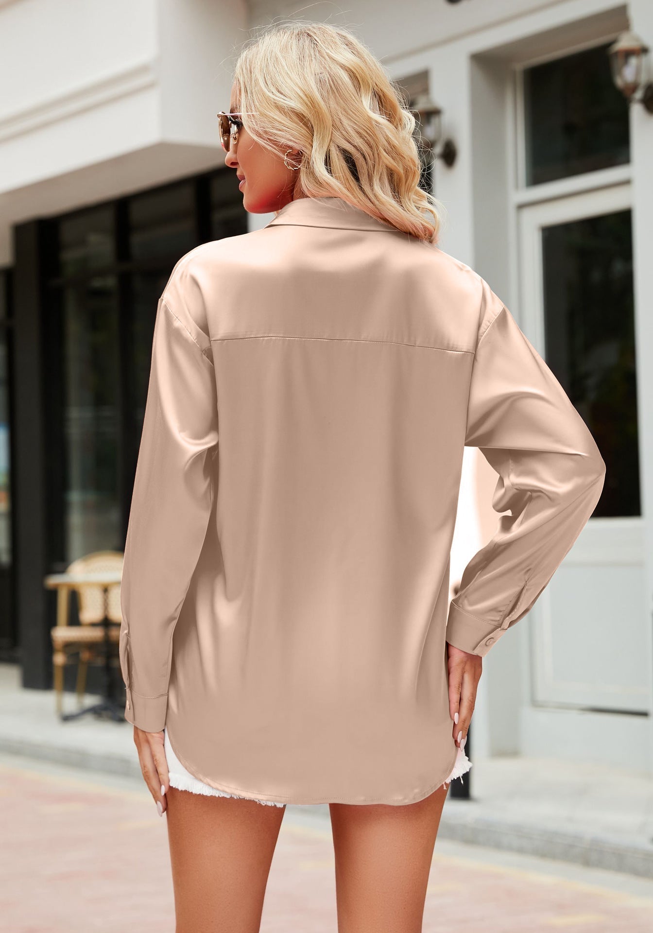 Damsatinblus – Elegant & Luftig Sommarstil