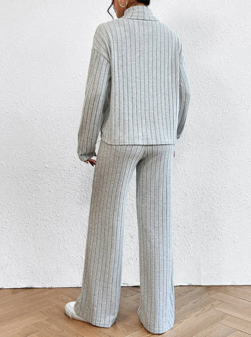 Dayana | Rollkragenpullover och stickade byxor