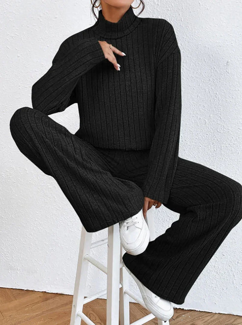Dayana | Rollkragenpullover och stickade byxor