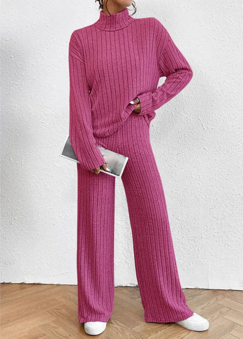 Dayana | Rollkragenpullover och stickade byxor