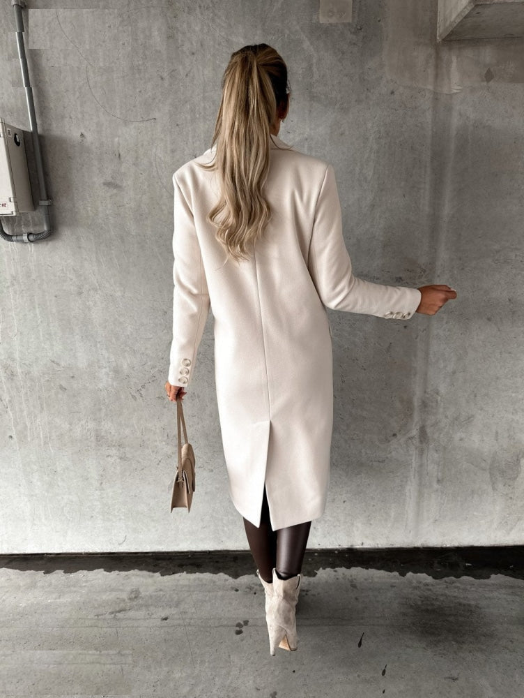 Dam Kappa i Lyxigt Material för Elegant Stil