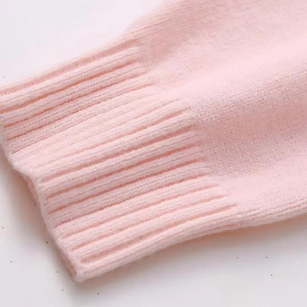 Dam Pullover i Ribbstickad Design