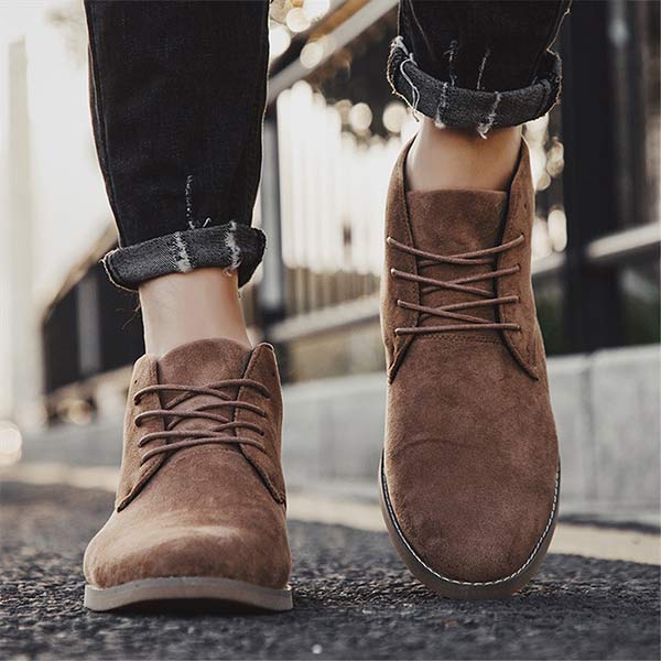 Halvhöga Herrskor i Suede – Stil & Komfort i Ett